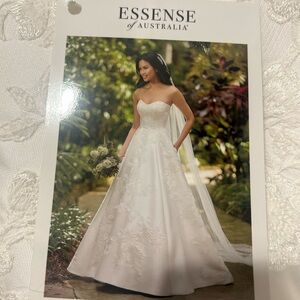 New Plus-Size Wedding Dress